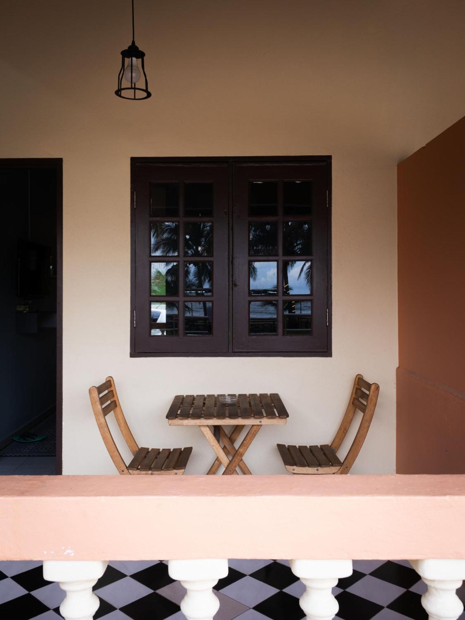 Blackstone Beach Resort Kuantan Extérieur photo